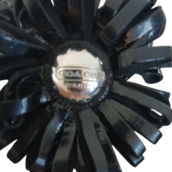 Coach Suki Black Daisy Patent Leather Thong Sandal  Monofeanned Sandals 7.5-8 - Picture 4 of 13